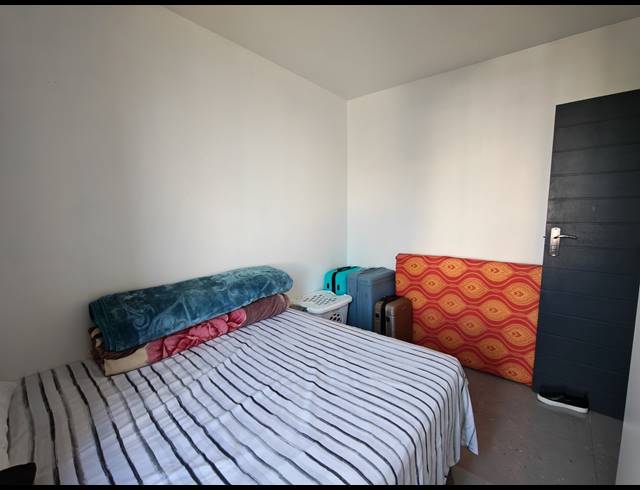 2 BEDROOM APARTMENT FOR SALE IN ESSENWOOD